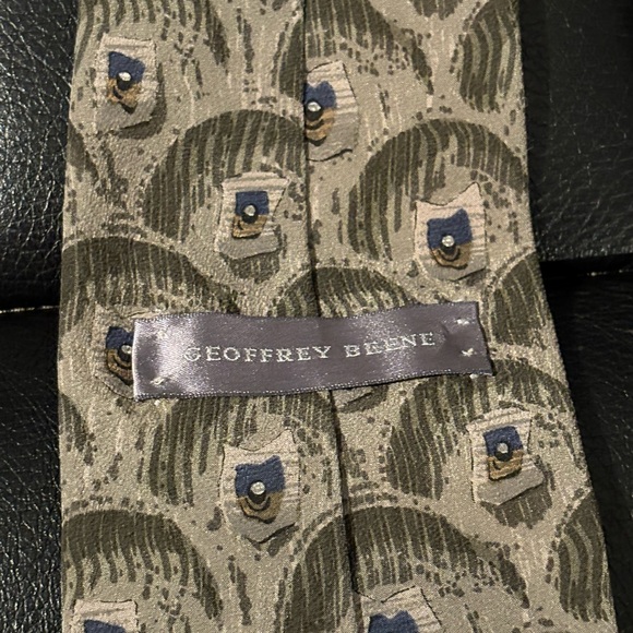Men’s tie - Picture 2 of 2